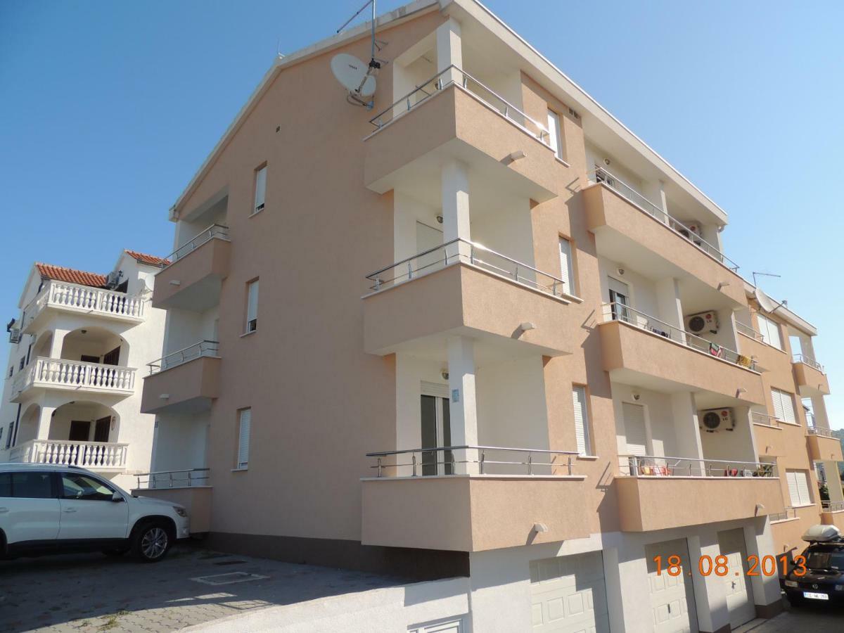 Apartments Naomi And Marsel Trogir Eksteriør billede